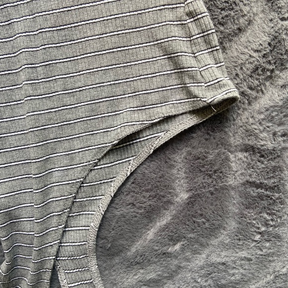 Striped Long Sleeve Bodysuit - Picture 4 of 4